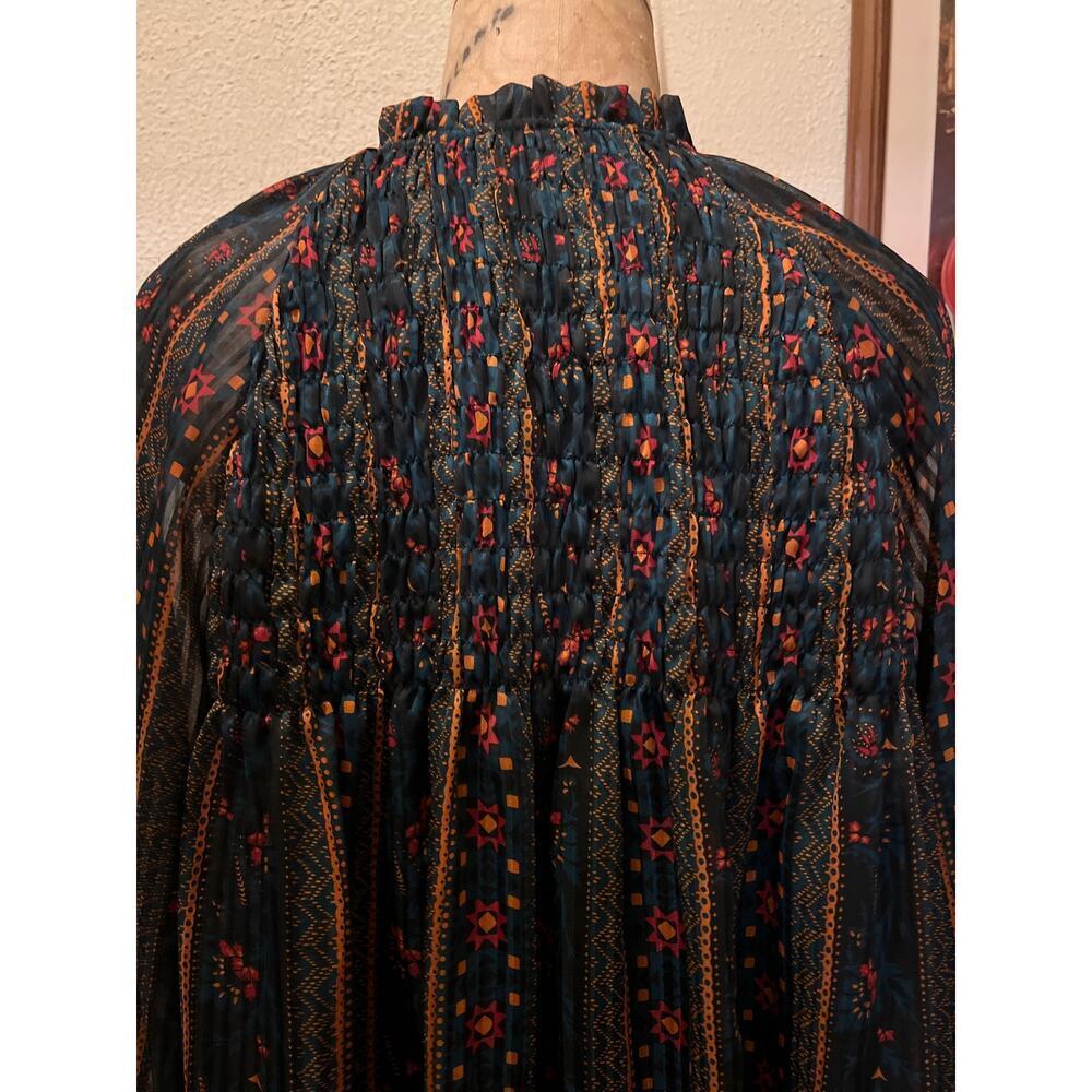 Hailey & Co Smocked Print Long Sleeve Tie Neck Blouse Top Size L - Picture 7 of 9